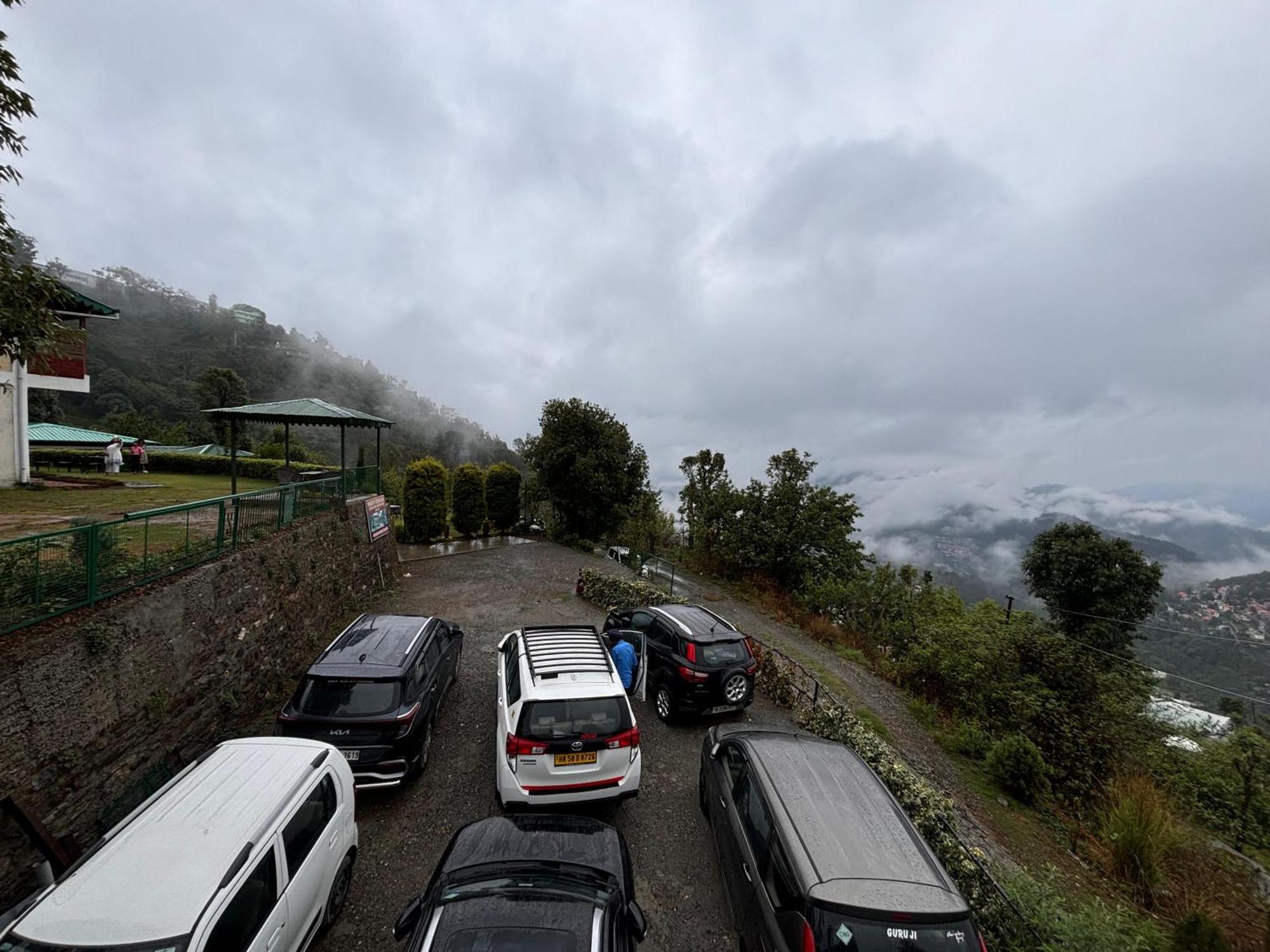 Pragati Resort & Restaurant- Eden Of Kumaon Bhowali Dış mekan fotoğraf
