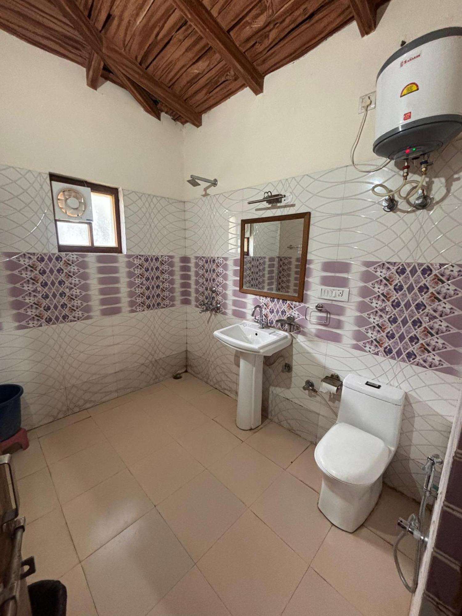 Pragati Resort & Restaurant- Eden Of Kumaon Bhowali Dış mekan fotoğraf